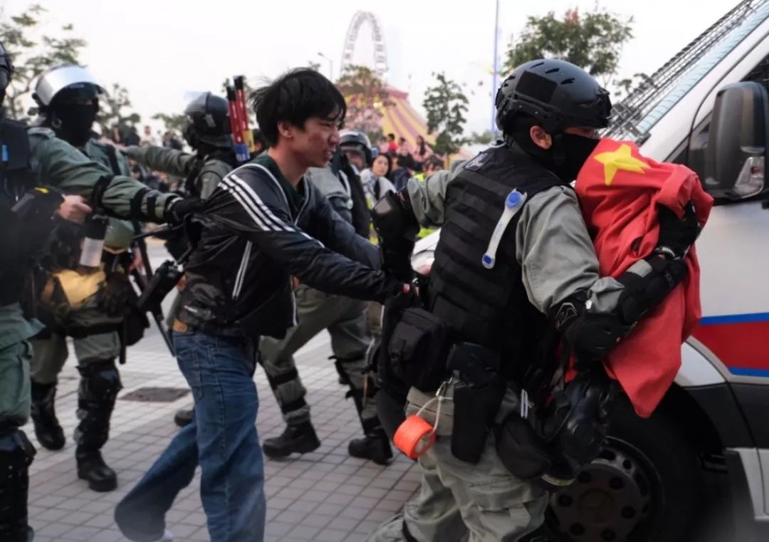 香港日志：港警升维为国家机器及激进反对派的局面！