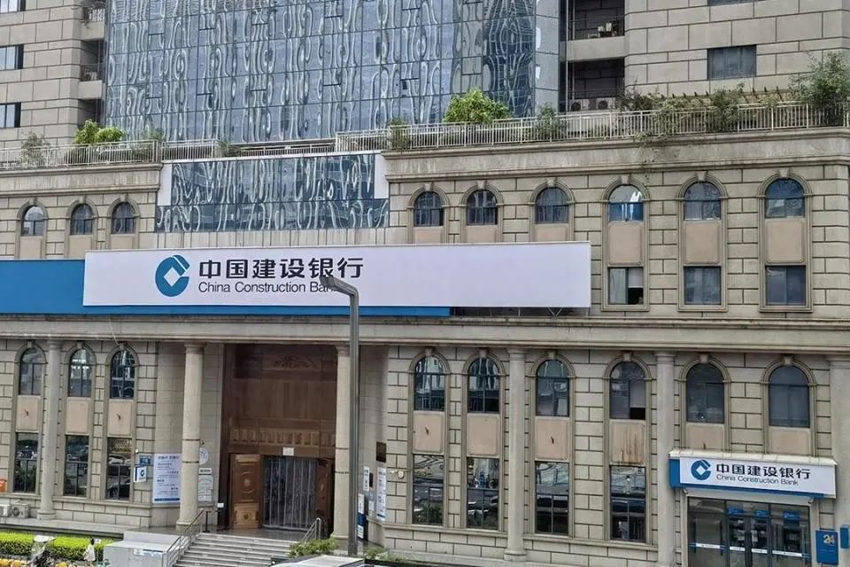 大跌，降息，资产价格会怎样？